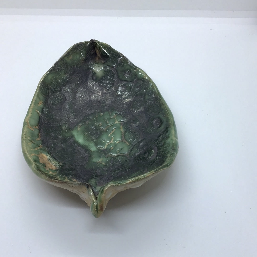Ceramic Leaf Bowl Medium
