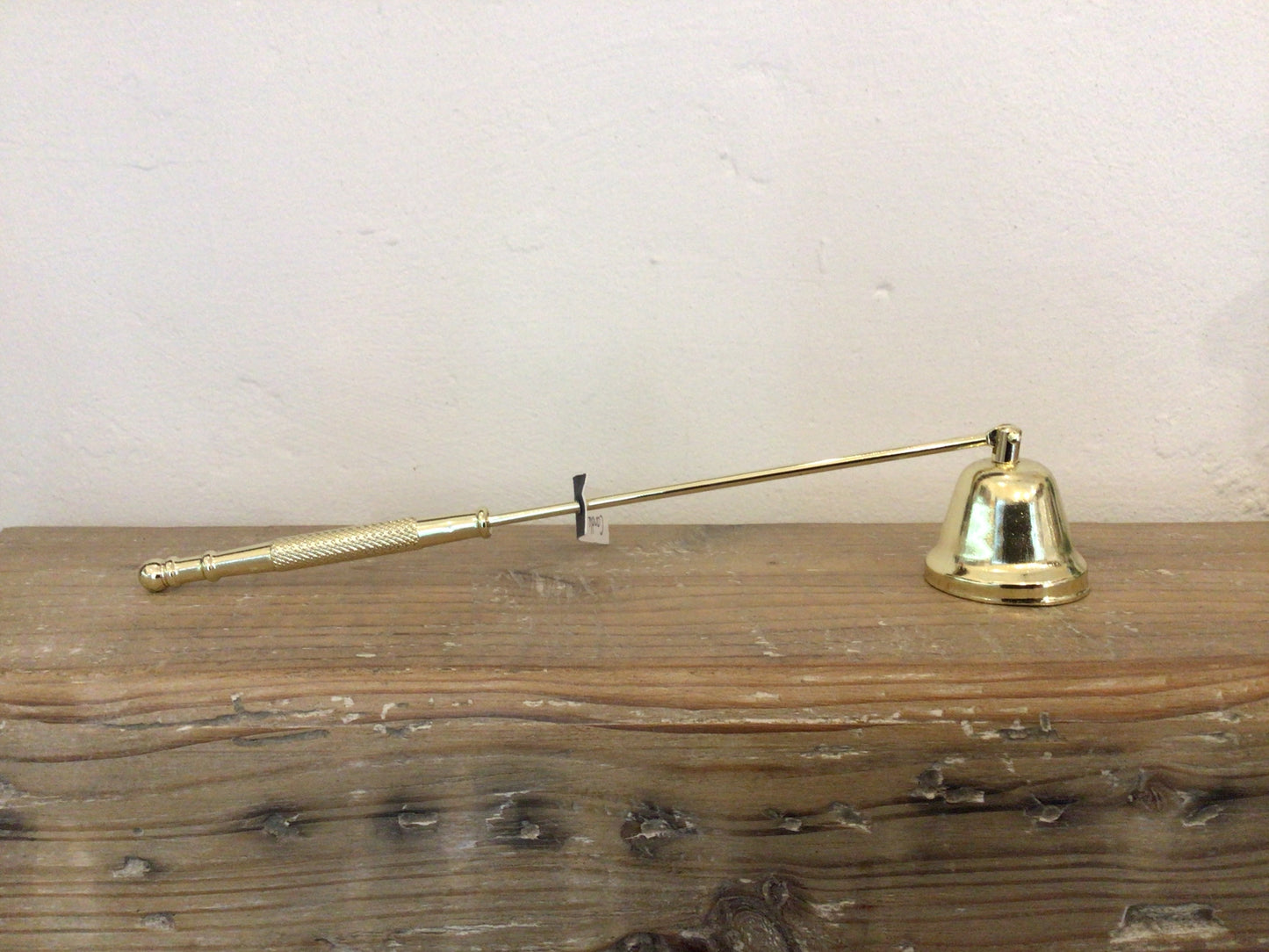 Flames of Beverly candle snuff