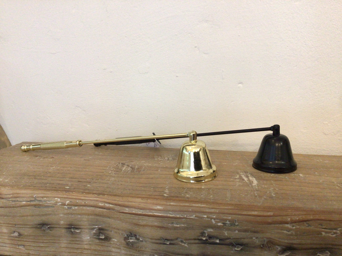 Flames of Beverly candle snuff